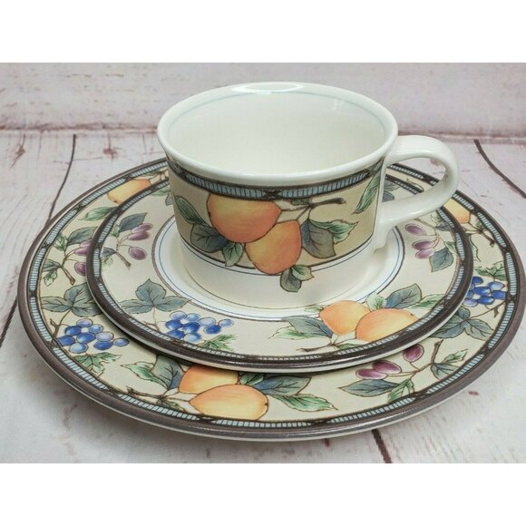 Mikasa Intaglio CAC29 Garden Harvest 3Pc Teacup Saucer And Bread Plate Set - Picture 7 of 12